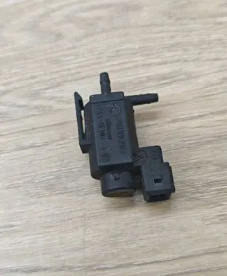 Volvo V70 Turbo solenoid valve 30611668 72224010 05T027