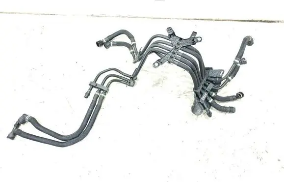 Jeep Grand Cherokee WL Engine coolant pipe/hose 