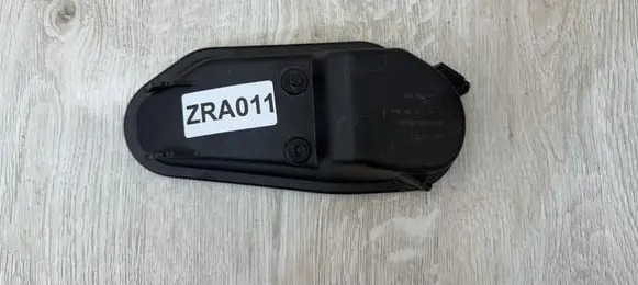 Audi A8 S8 D2 4D Headlight/headlamp dust cover 1305219049