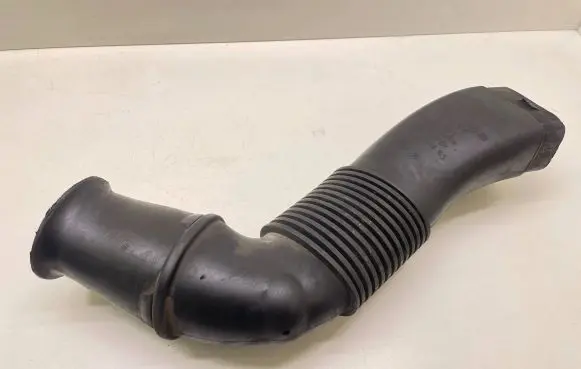 BMW 7 E65 E66 Air intake hose/pipe 7789131 13981110 CD446145