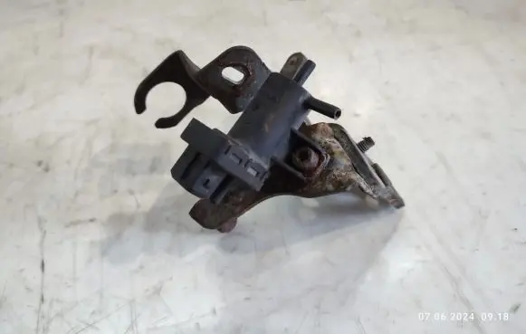 Renault Trafic II (X83) Turbo solenoid valve 8200762597