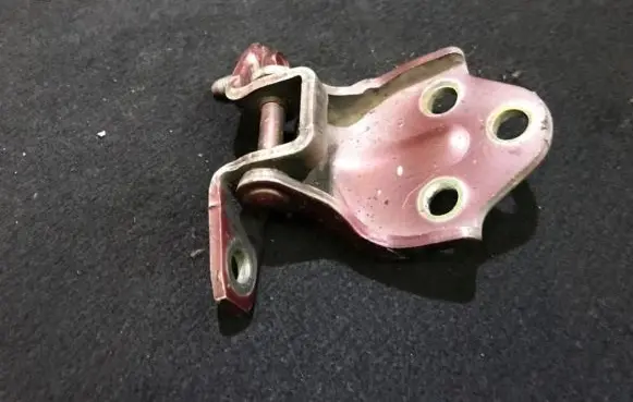 Mitsubishi Montero Front door upper hinge