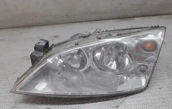 Ford Mondeo Mk III Headlight/headlamp 1S7113006SD