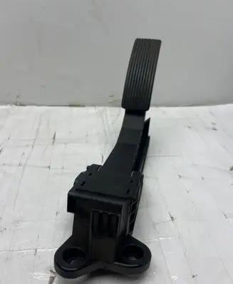 Mercedes-Benz GL X164 Accelerator throttle pedal A1643000504 ZGS001 300708