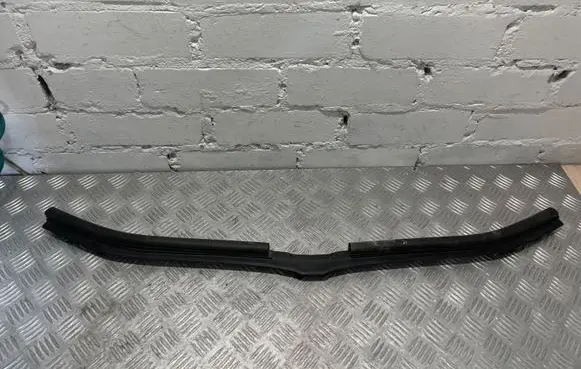 BMW 5 E60 E61 Top upper radiator support slam panel 7063835