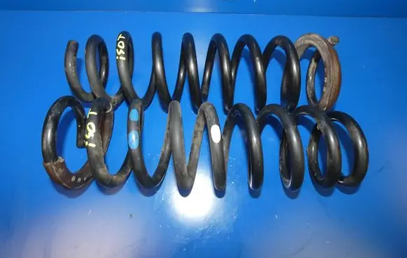 Hyundai i40 Rear coil spring