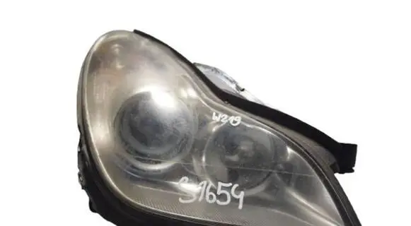 Mercedes-Benz CLS C219 Headlight/headlamp