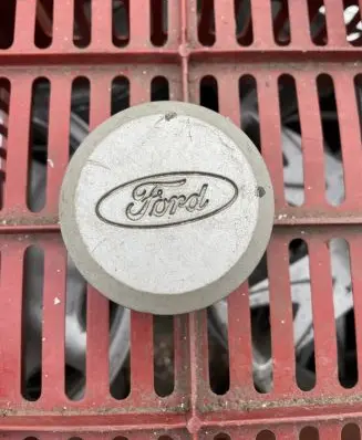 Ford Escort Original wheel cap 81AB1130DD 81AB1130DDDE