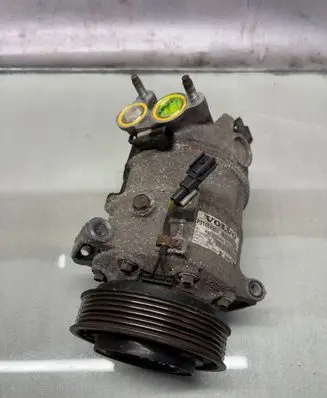 Volvo V60 Air conditioning (A/C) compressor (pump) 31469968