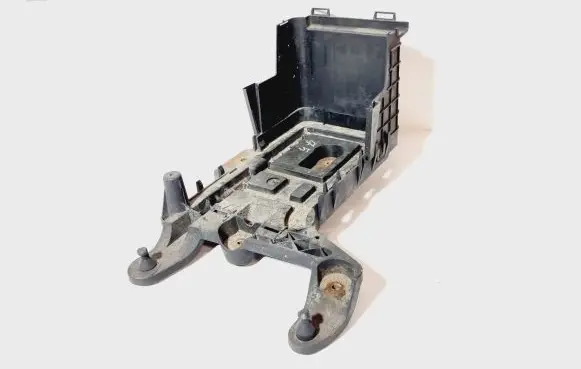 Volkswagen Golf V Battery tray 1K0915333D 1K0915333