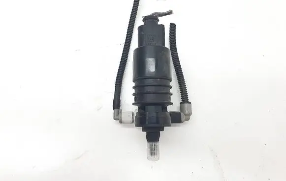 Ford Kuga II Windscreen/windshield washer pump 