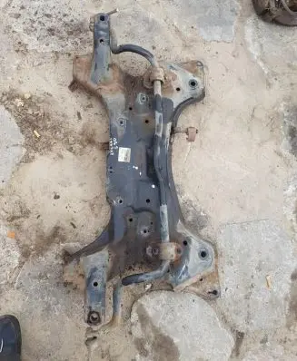 Hyundai i30 Front axle beam 