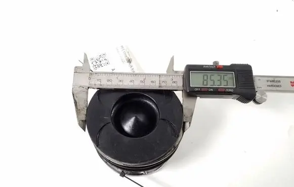 Mercedes-Benz S W220 Piston with connecting rod 