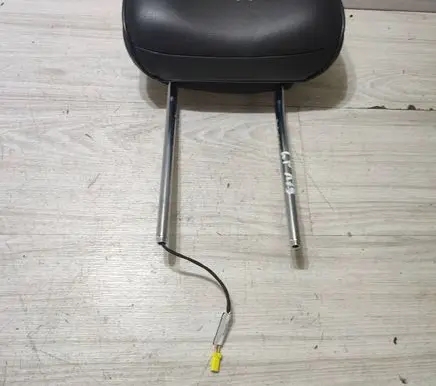 Jeep Grand Cherokee Front seat headrest