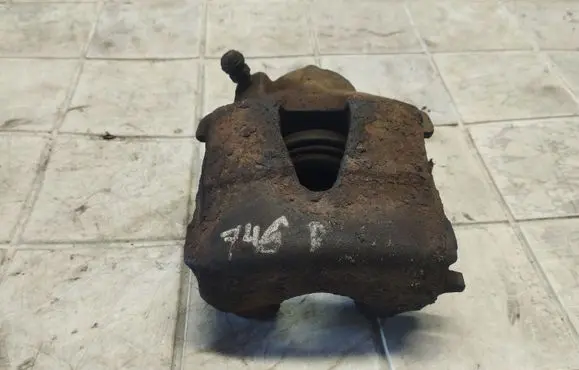 Skoda Fabia Mk1 (6Y) Front brake caliper