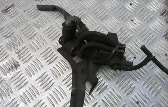 Audi A6 S6 C5 4B Turbo solenoid valve