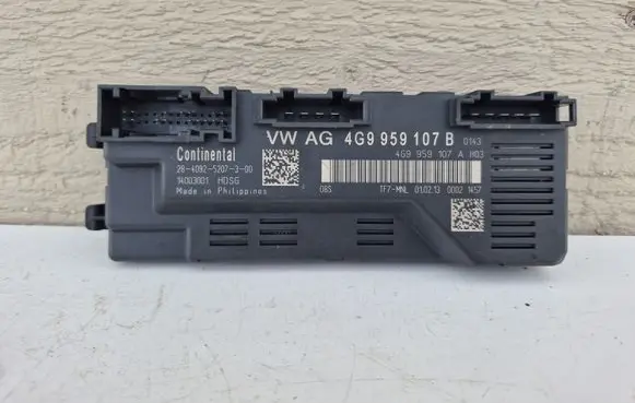 Audi A6 C7 Tailgate/trunk control unit/module 4G9959107B 4G9959107A