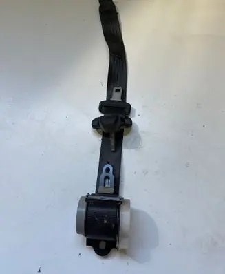 Rear seatbelt