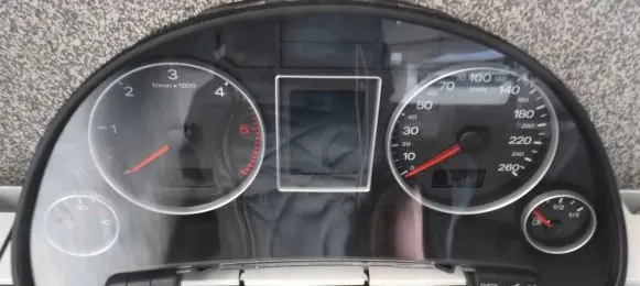 Audi A4 S4 B7 8E 8H Speedometer (instrument cluster)