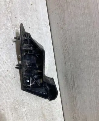Ford Focus Front bumper mounting bracket jx7b17d959a1