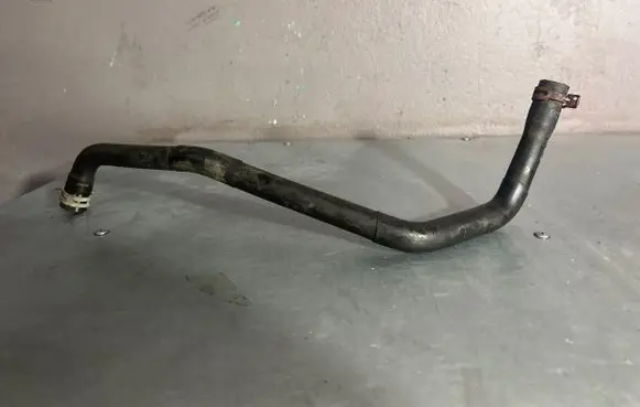 Ford Kuga II Engine coolant pipe/hose