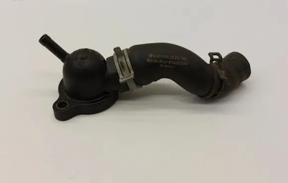 Volkswagen PASSAT B8 Engine coolant pipe/hose 5Q0122157AJ