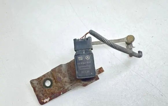 Mercedes-Benz S W220 Front height sensor lever A0105427617 271101