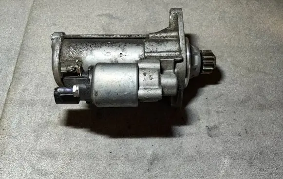 Audi A3 S3 8V Starter motor 02E911024B 14072015 0001179518