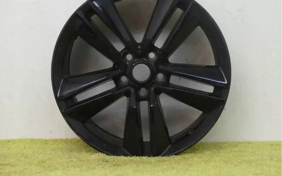 Ford Mustang VI R19 alloy rim 