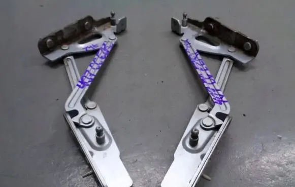 Peugeot 407 Tailgate/trunk/boot hinge