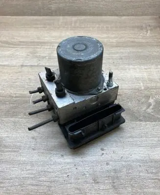 Toyota Corolla Verso AR10 ABS Pump 445400F020 0265234222 0265950412