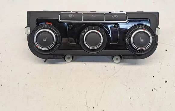 Volkswagen Golf VI Climate control unit 3C8907336J