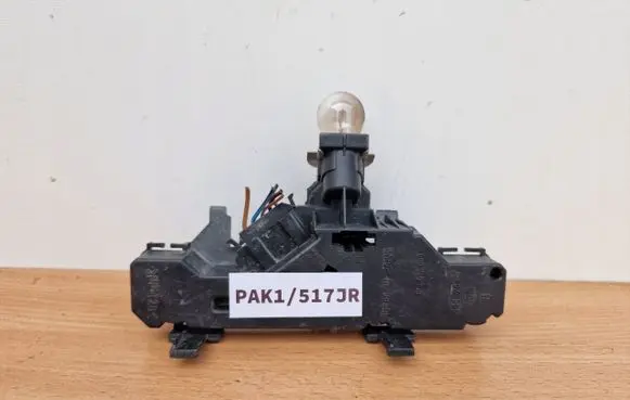 Volkswagen Polo III 6N 6N2 6NF Tail light bulb cover holder 6N0945258