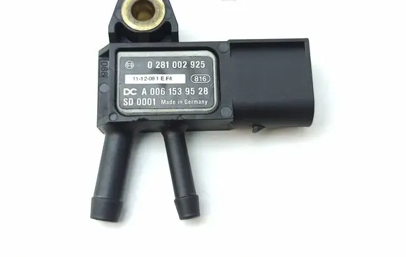 Mercedes-Benz E W212 Exhaust gas pressure sensor A0061539528 A0061539628 0281002925