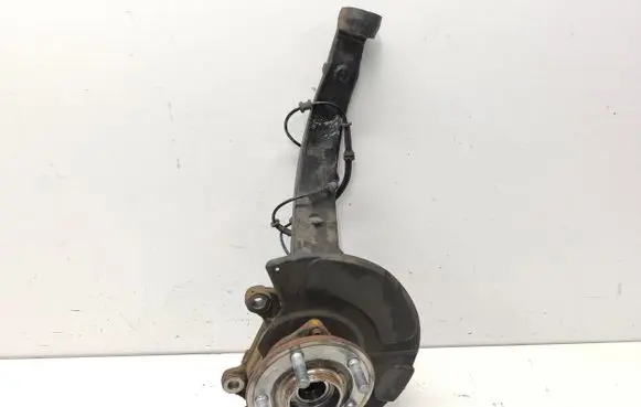 Front wheel hub spindle knuckle