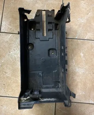 Opel Insignia A Battery box tray ASM13330951