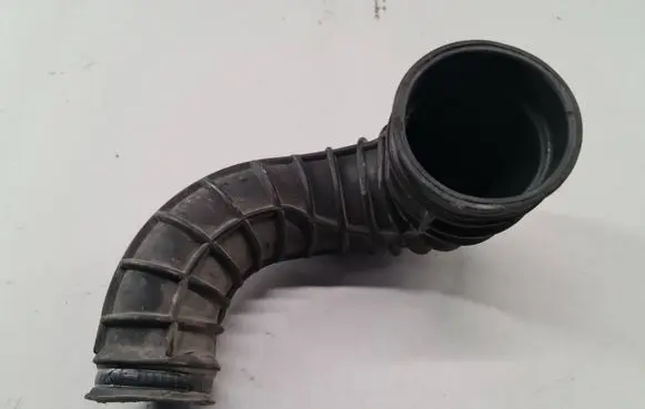 Volvo V70 Air intake hose/pipe 08634143