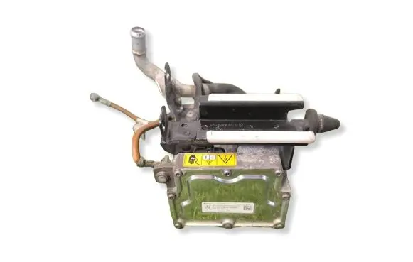 Mercedes-Benz C W205 Coolant heater control valve A0008350500