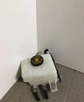 Lexus RX 450H Brake fluid reservoir 240520