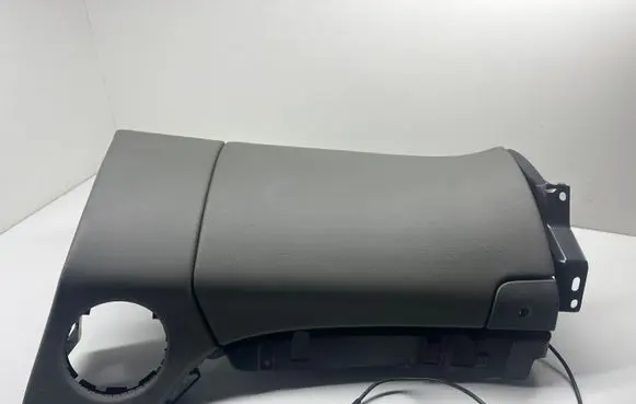 Mercedes-Benz CLS C219 Glove box