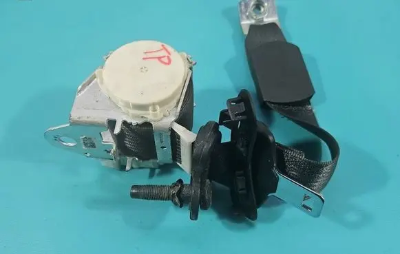 Jeep Cherokee Rear seatbelt IMPRK1562238