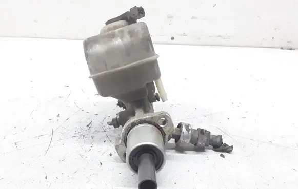Volvo S70 V70 V70 XC Master brake cylinder 9200439
