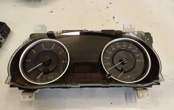 Toyota Hilux (AN120, AN130) Speedometer (instrument cluster) 83800FC870