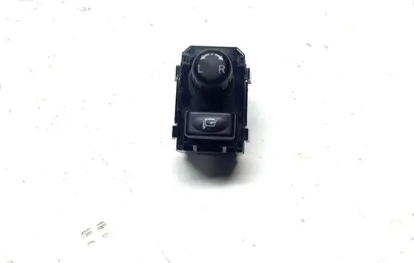 Nissan Navara D23 Wing mirror switch