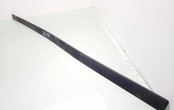 Ford Focus Front door trim (molding) 3M51R20938AC