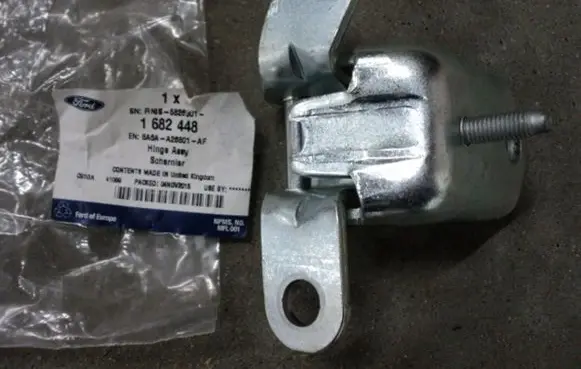 Ford Fiesta Rear door upper hinge 8A6AA26801AF 1682448 6826301