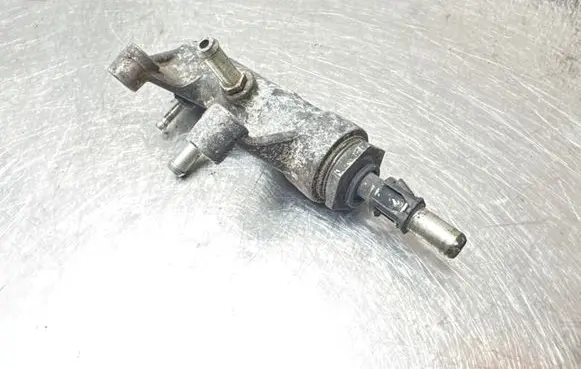 Opel Zafira B Fuel pressure regulator 55193043