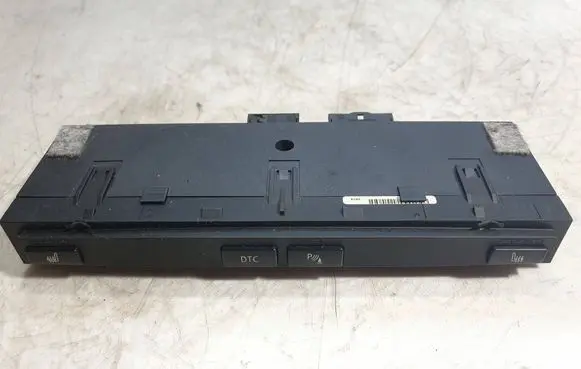 BMW 5 E60 E61 Seat heating switch 13580363 8980898L