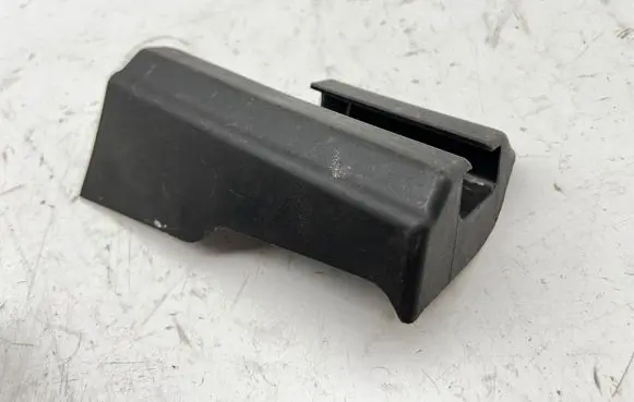 Ford Mustang V Seat trim 4R3363618C84BF02