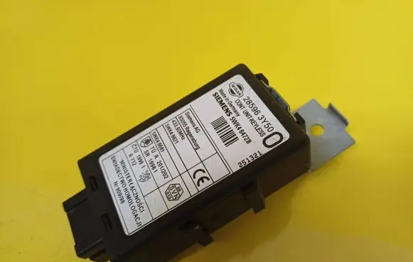 Nissan X-Trail T30 Door central lock control unit/module 285963Y50